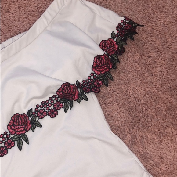 Beautiful off the shoulder bodysuit!! - Picture 2 of 2